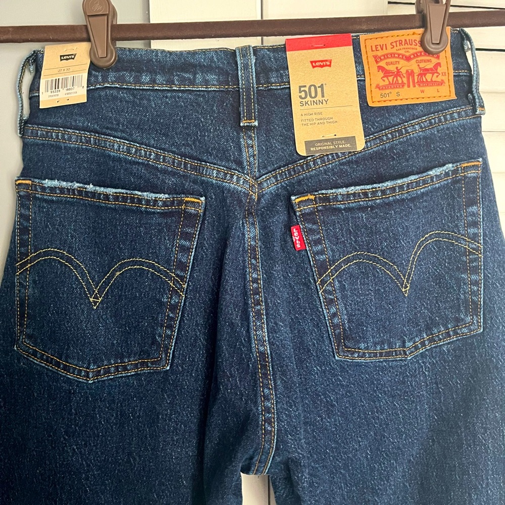 NWT Levi’s 501 skinny jeans 27 x 30